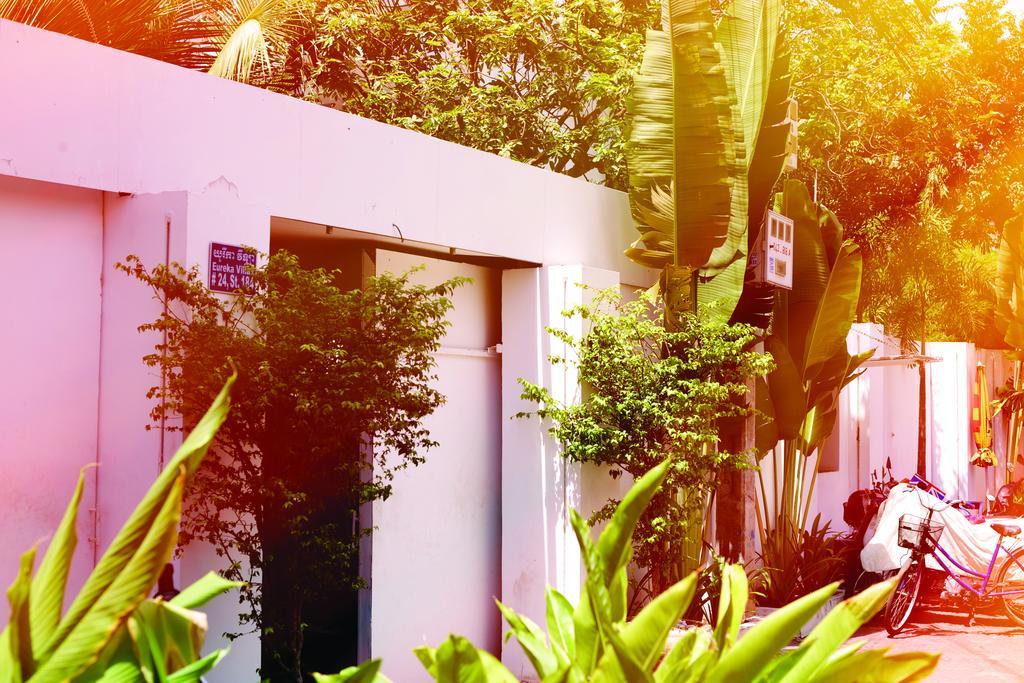 Eureka Villas Phnom Penh Bagian luar foto